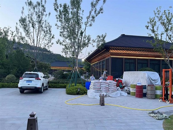 尼山别墅区不均匀沉降抬升加固